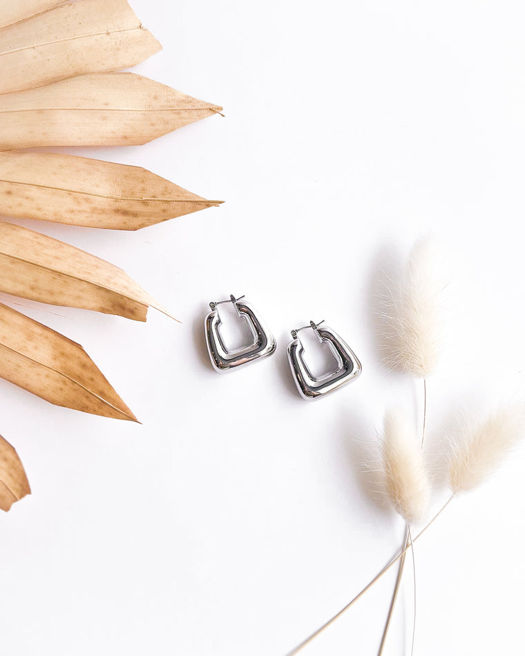 Chunky Rounded Square Hoop Earrings [silver]
