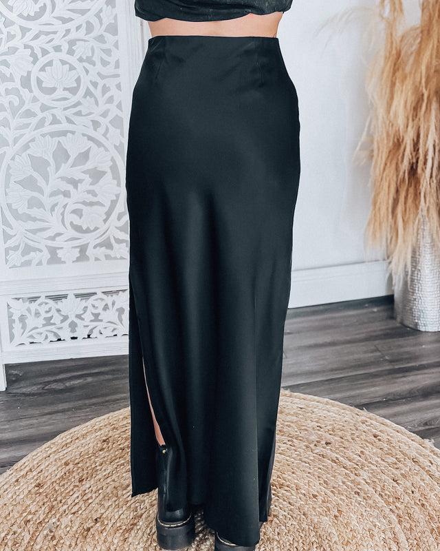 Zanzibar Satin Skirt [black]