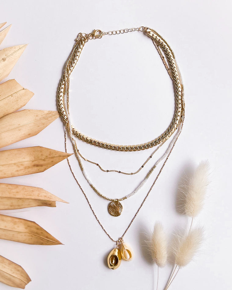Layered Chain Cowrie Shells Pendant Necklaces  [gold]