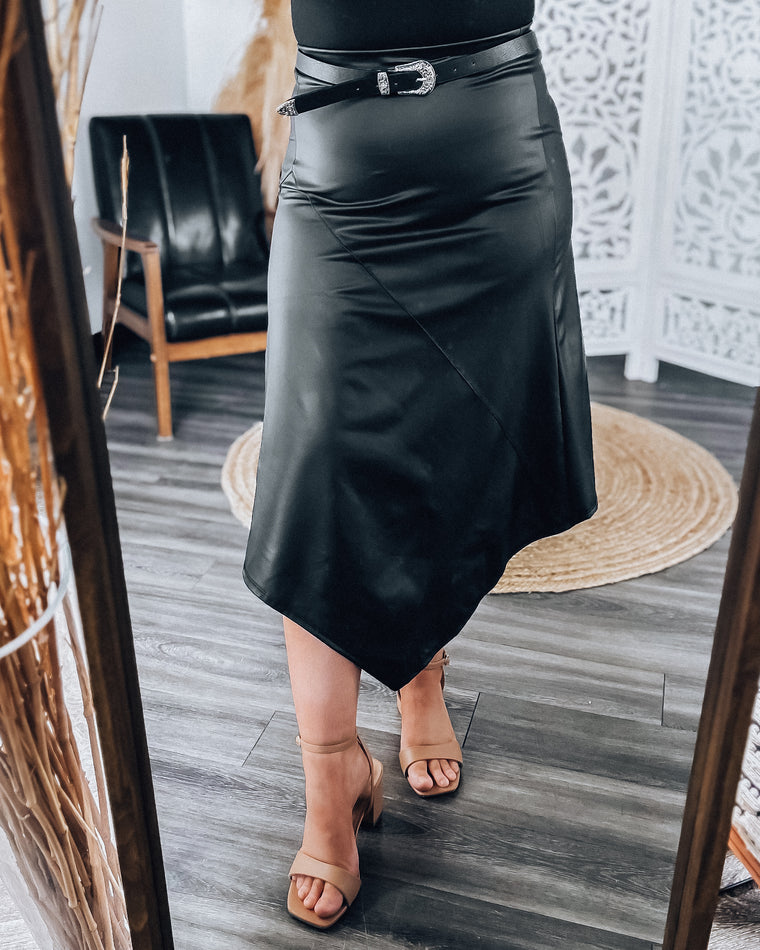 Leather Romance Skirt [black]