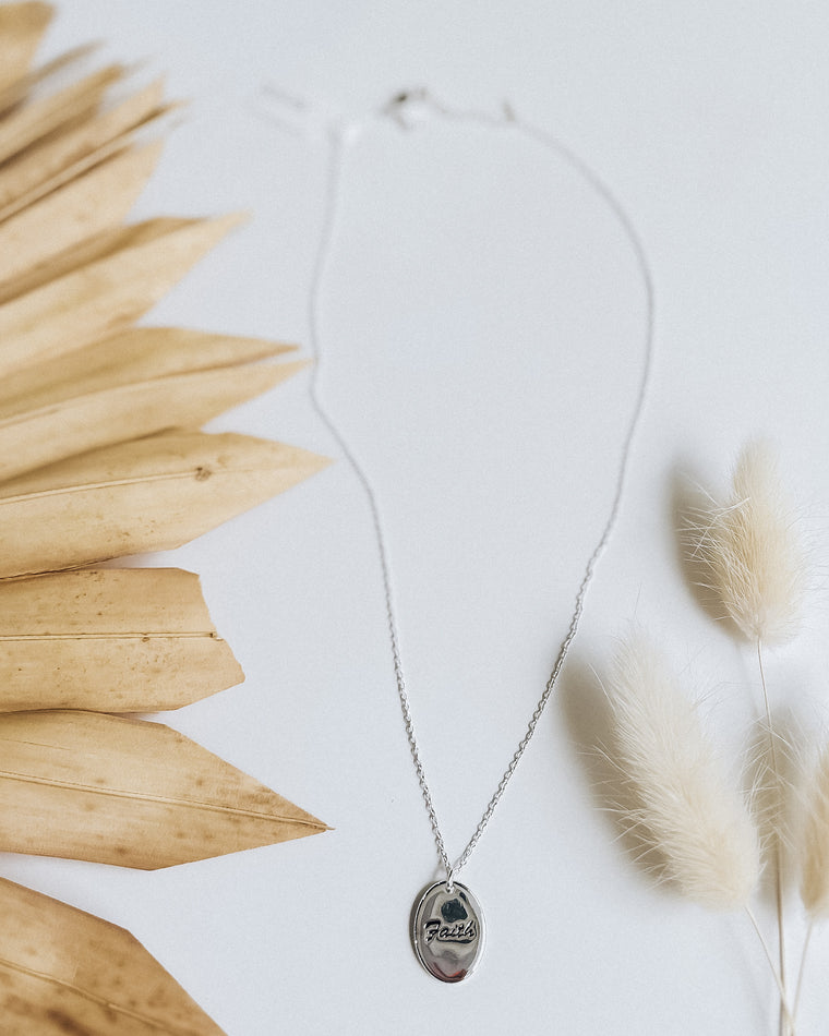 Faith Pendant Necklace [silver]