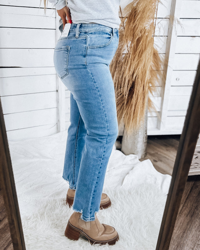 Breanne High Rise Straight Jeans [medium wash]