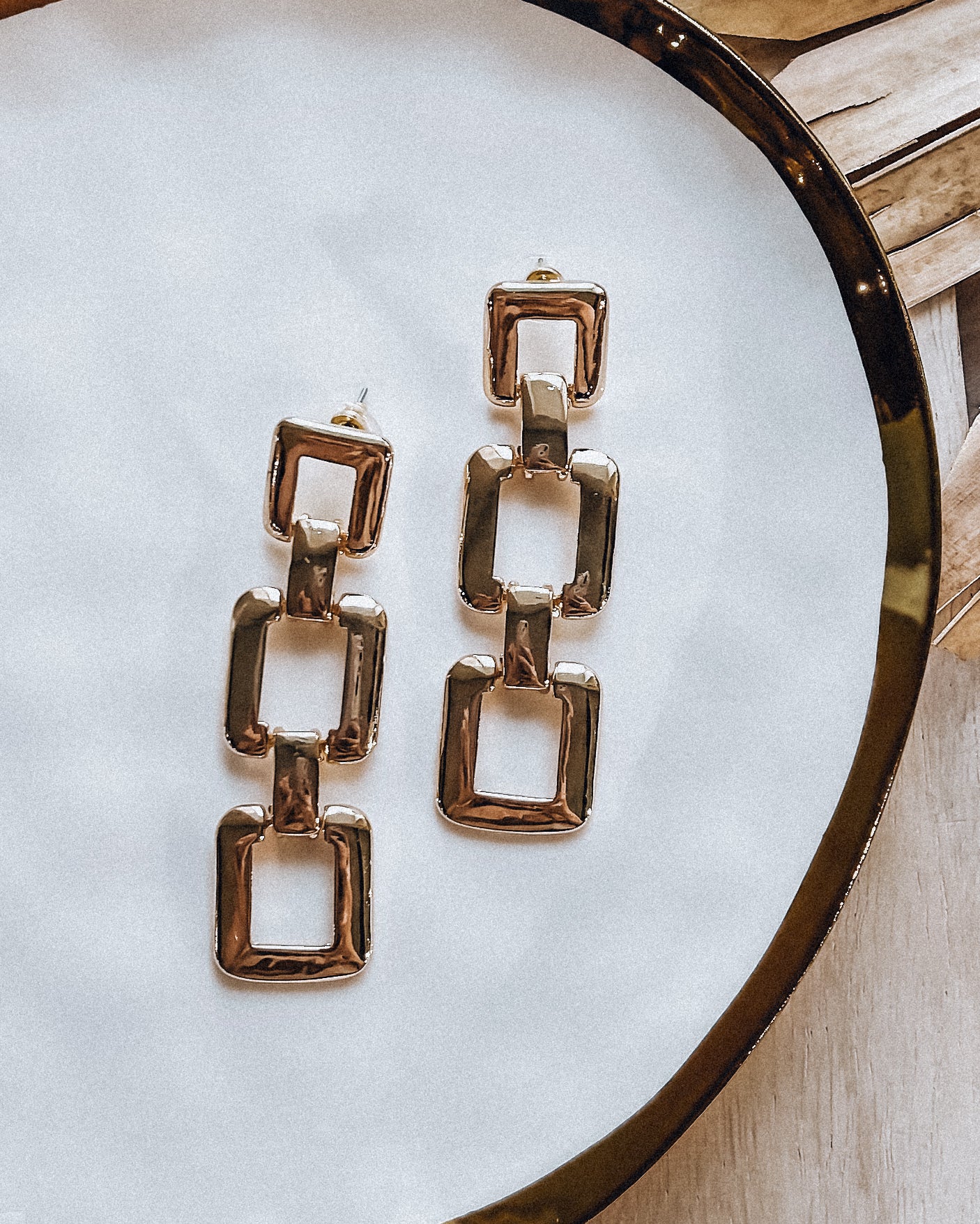 chunky square chain link earrings [gold]