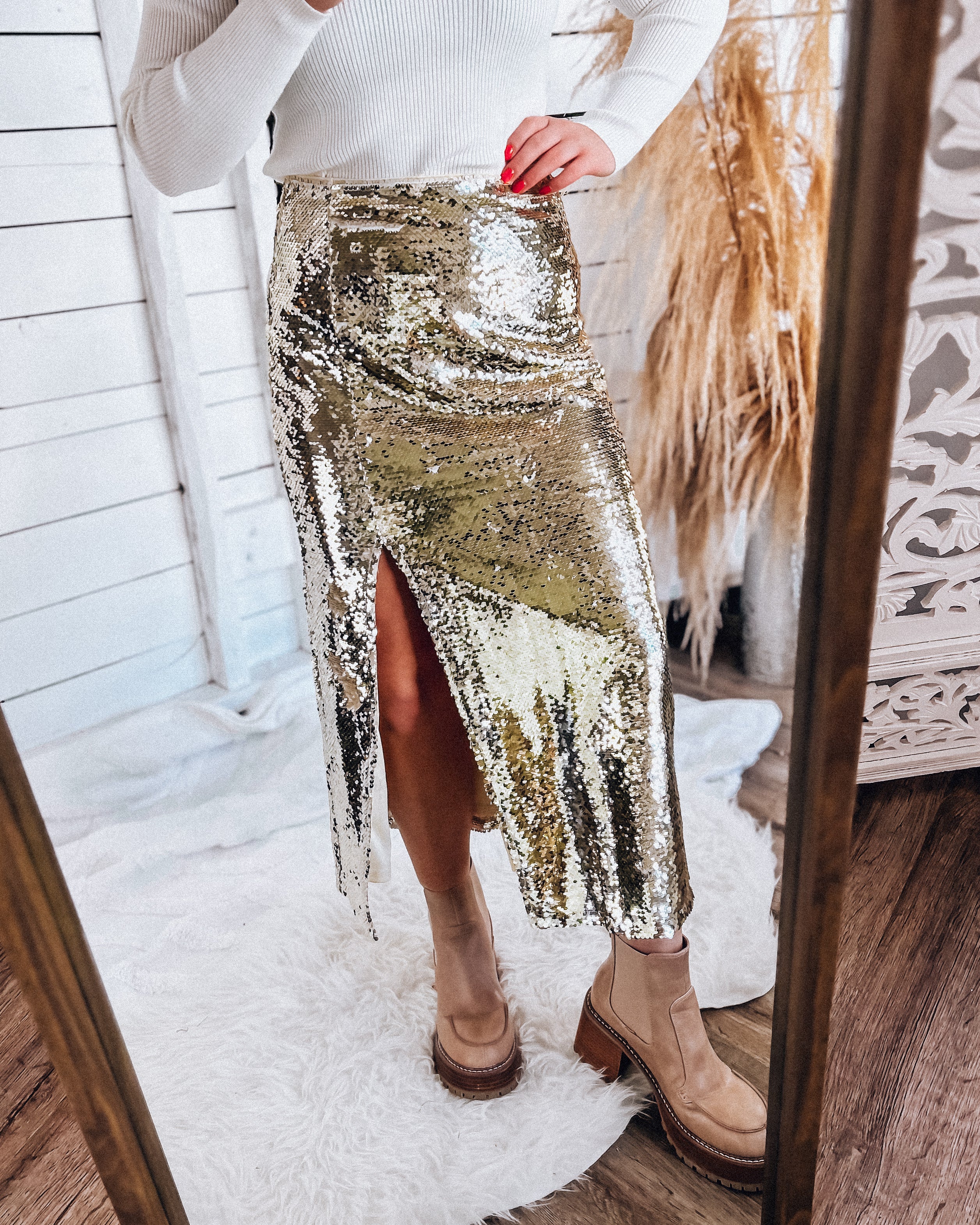 Drop The Ball Midi Skirt [gold sequin]