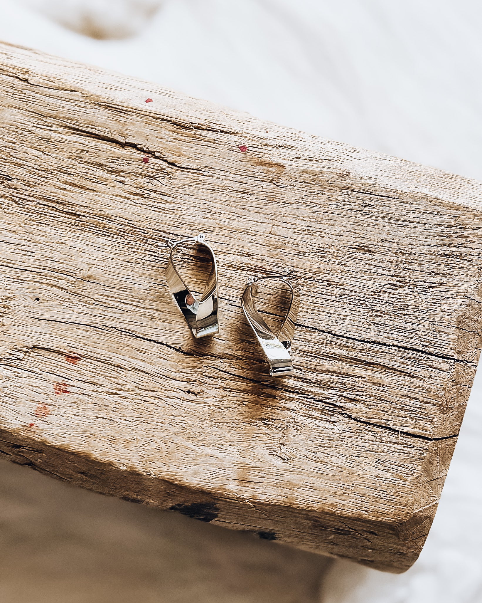 Chunky Silver Twist Hoop Earrings [silver]
