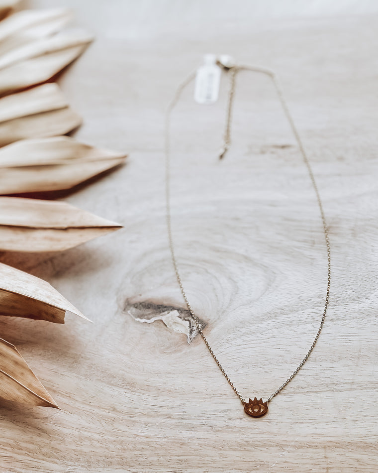 Dainty Eye Charm Necklace [gold]