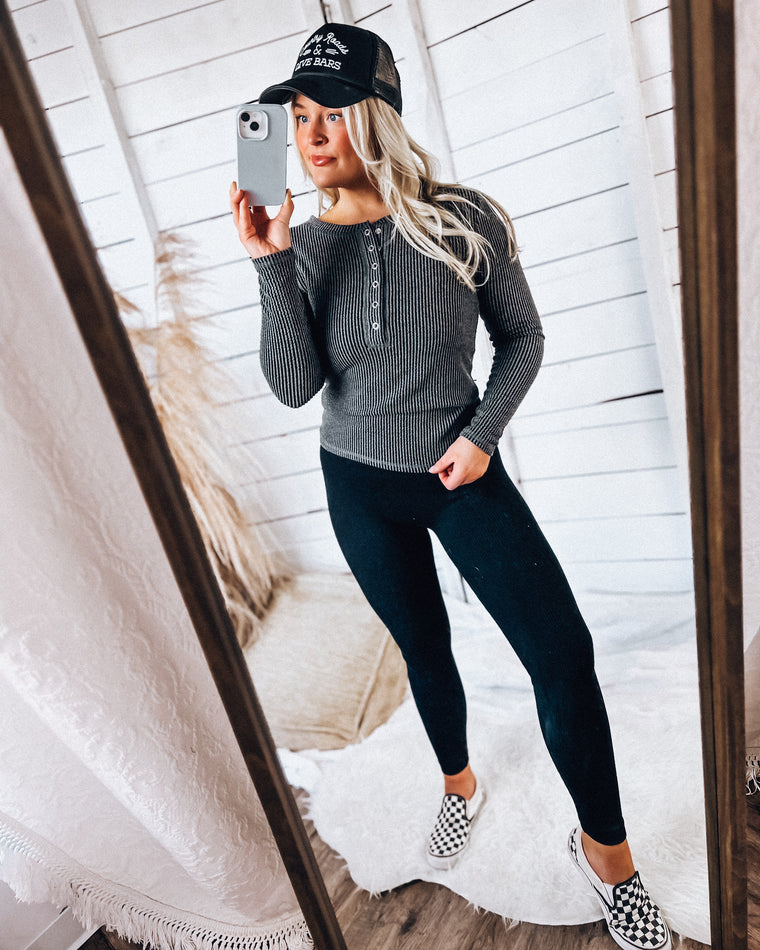 The Night Before Cozy Top [charcoal]