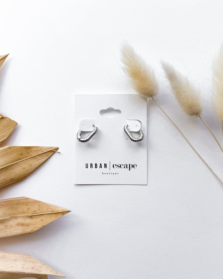 Twisted Rounded Rectangle Huggie Earrings [silver]