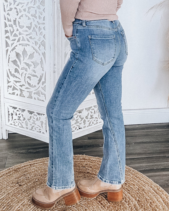 Tummy Control High Rise Straight Jeans [med wash]