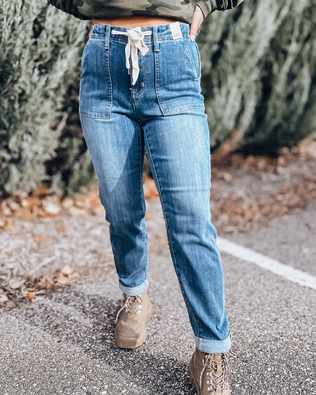 Peyton Pull on Denim Joggers [medium wash]