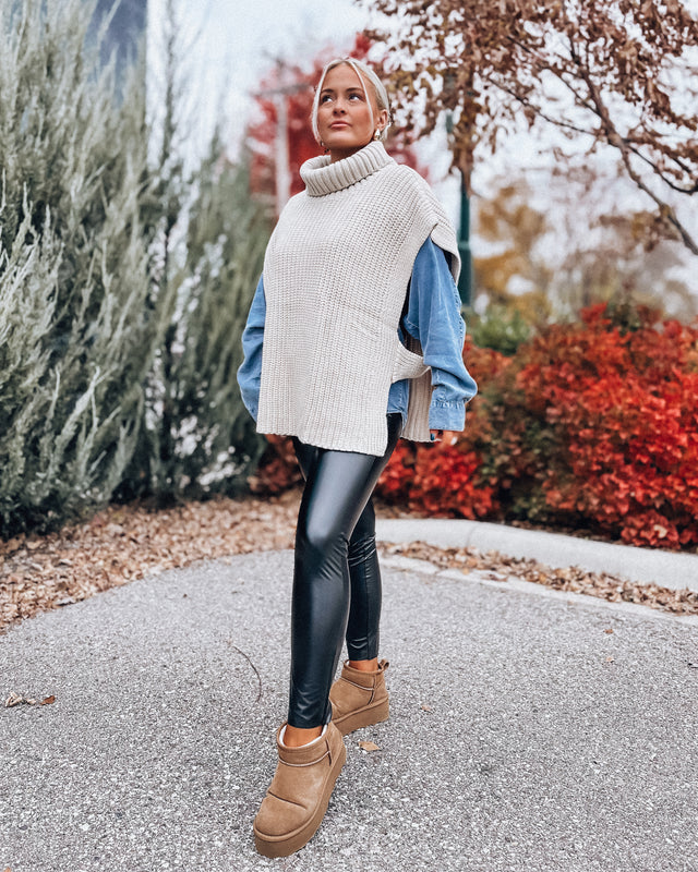 Time of the Season Sweater Vest Top [cream]