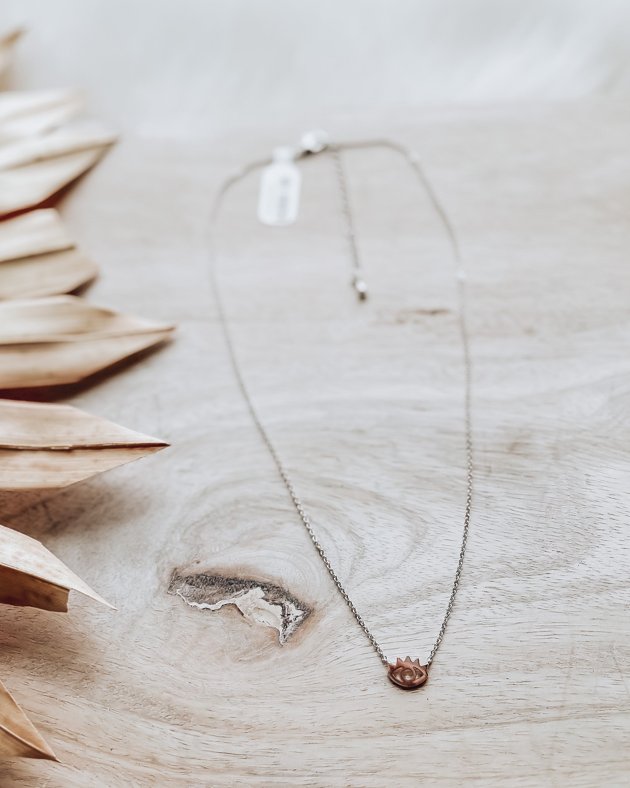 Dainty Eye Charm Necklace [silver]