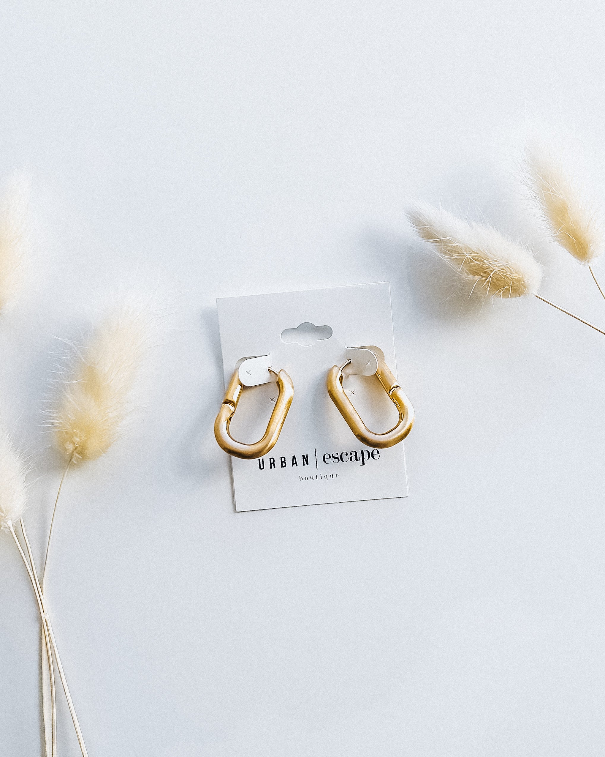 Rounded Rectangle Hinged Hoop Earring / Gold