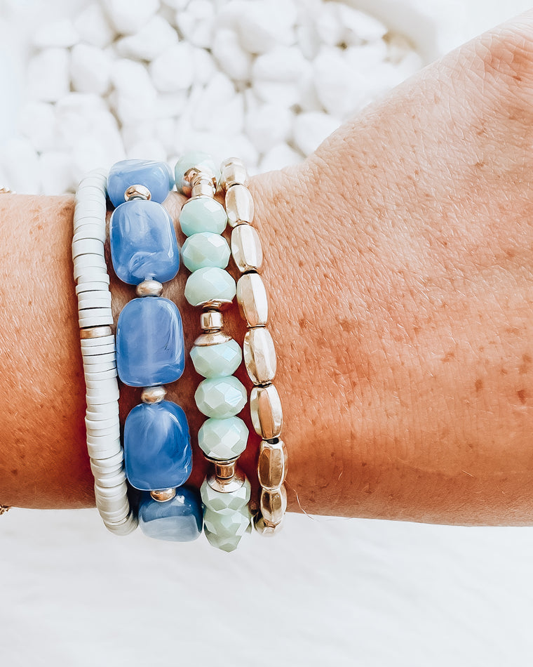 Set of four Bracelets [blue]