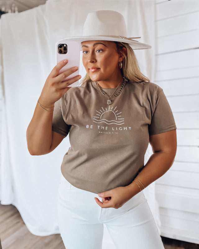 Be The Light Tee [brown/cream]
