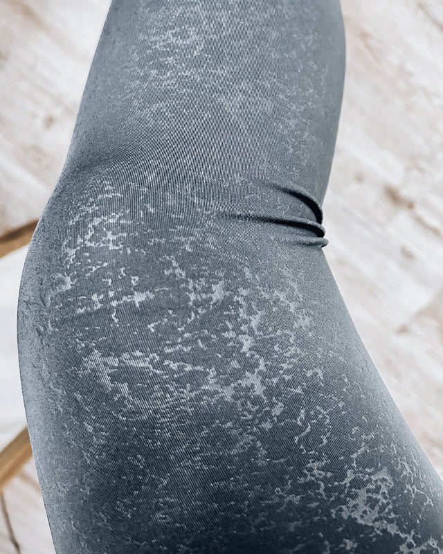 Cool & Collected Leggings [textured black]