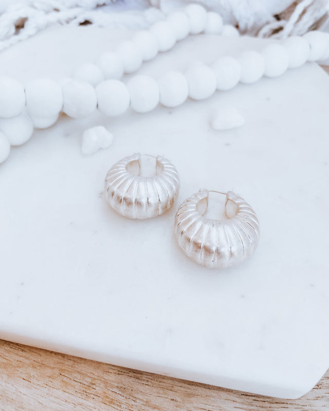 large huggie Earrings 3 [silver]