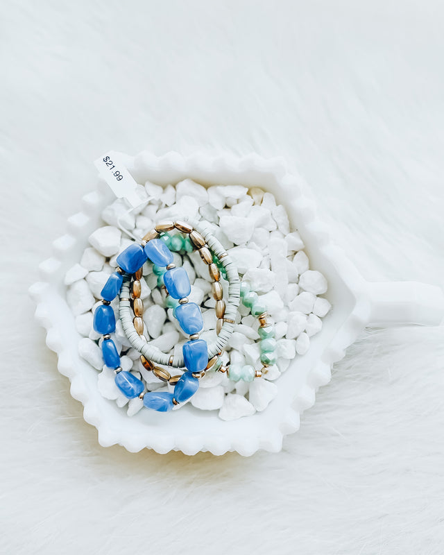 Set of four Bracelets [blue]