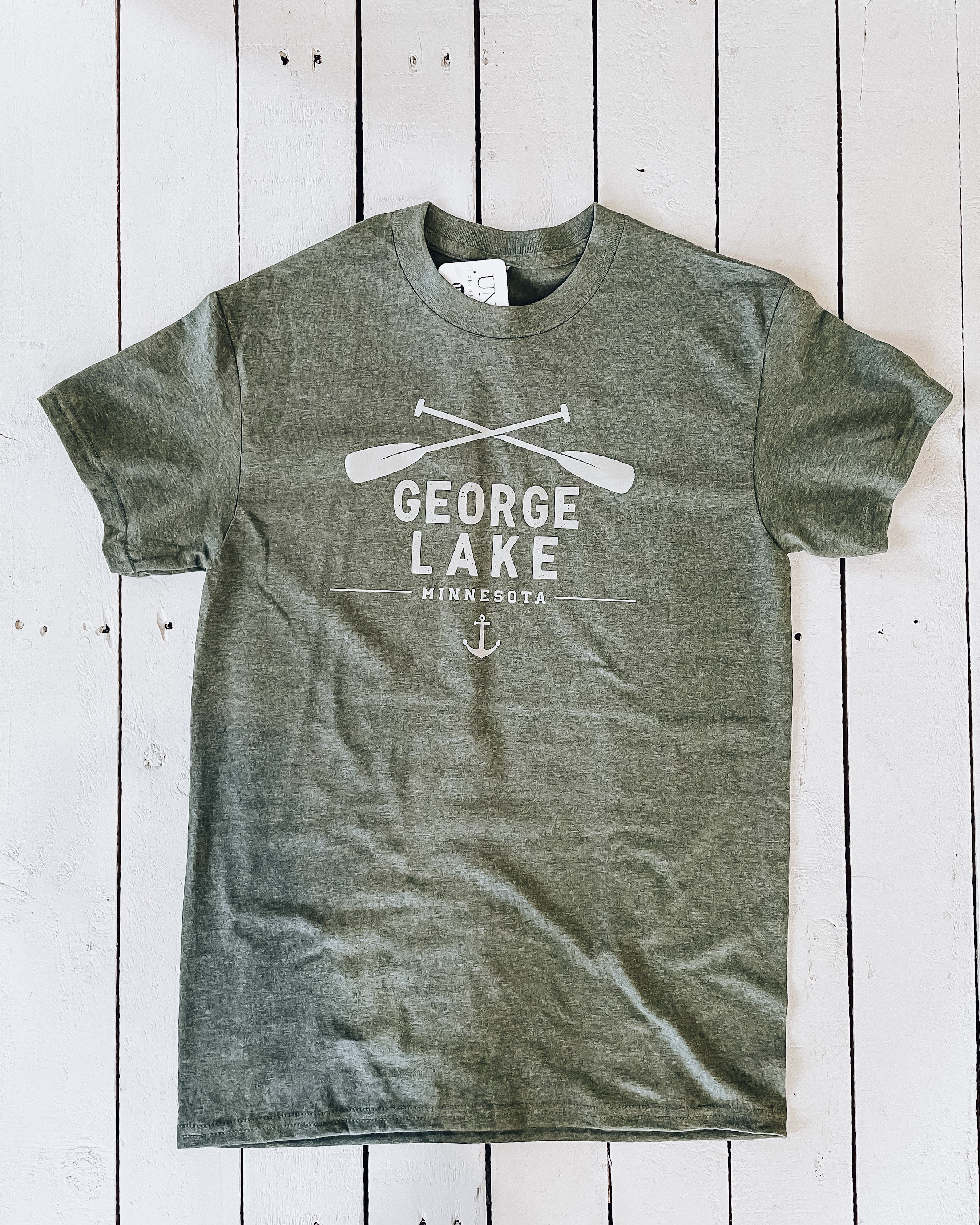 George Lake paddles unisex tshirt [heather green]