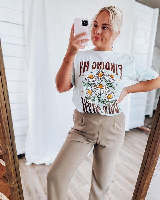 Find My Own Path Tee [powder blue]