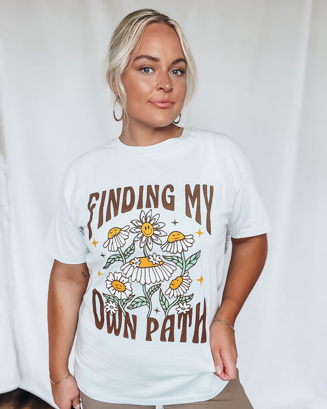 Find My Own Path Tee [powder blue]