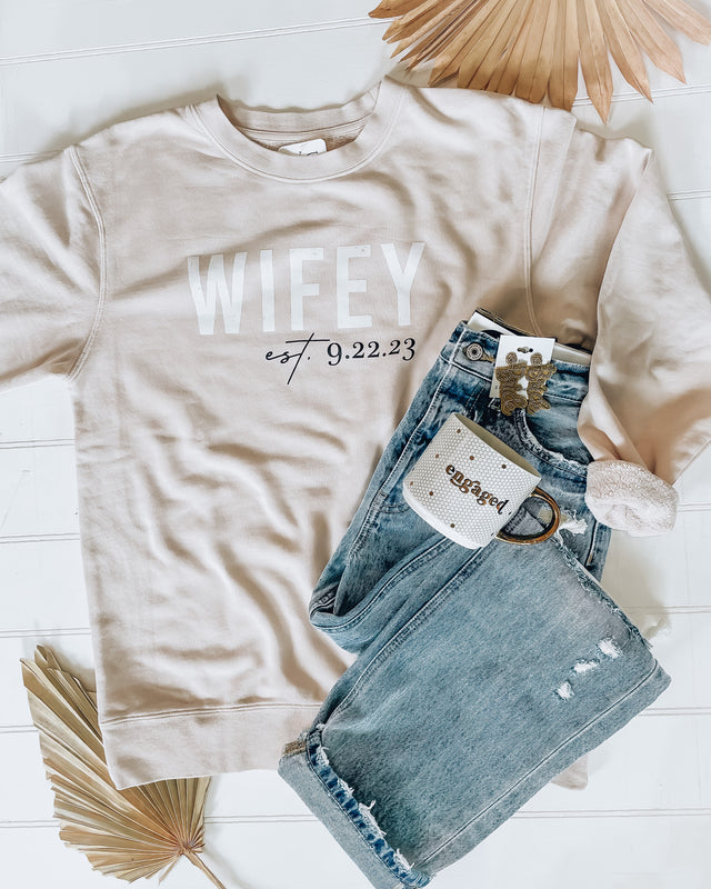 Custom wedding date WIFEY Crewneck [sand/white]