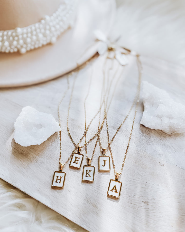 mila initial necklace 2.0 [gold&pearl]