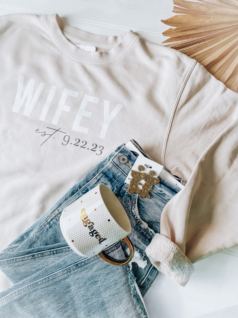 Custom wedding date WIFEY Crewneck [sand/white]