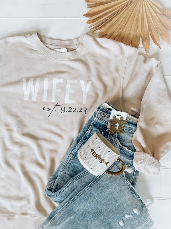 Custom wedding date WIFEY Crewneck [sand/white]