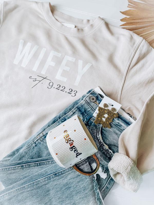 Custom wedding date WIFEY Crewneck [sand/white]