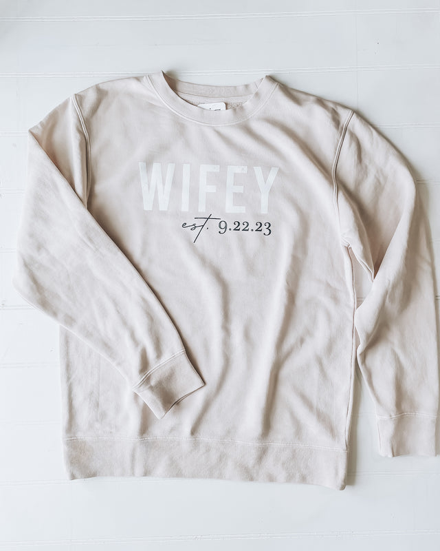Custom wedding date WIFEY Crewneck [sand/white]