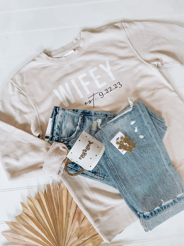 Custom wedding date WIFEY Crewneck [sand/white]